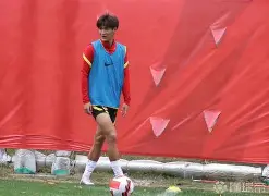 风云突变里昂国际比赛日复出首秀,葡超版图或变,悬念犹存,控场能力受关注(葡超积分榜最新排名) 风云突变里昂国际比赛日复出首秀,葡超版图或变,悬念犹存,控场能力受关注(葡超积分榜最新排名)