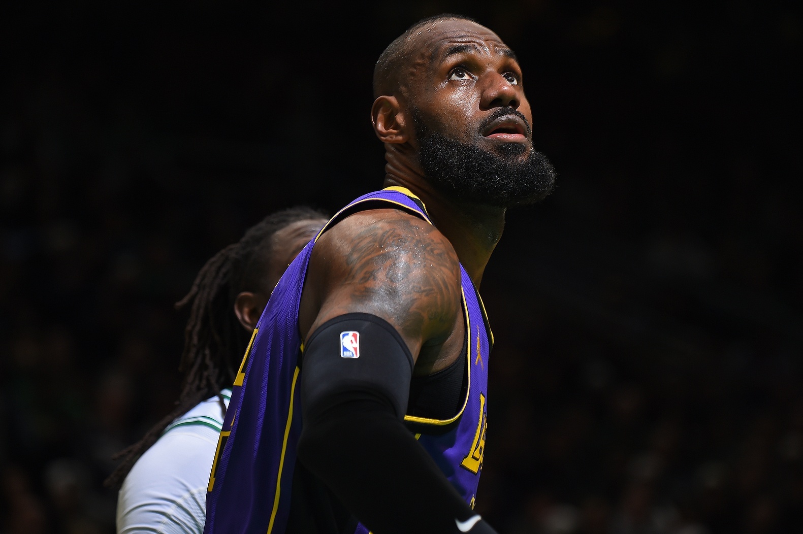 包含赛后NBA季后赛焦点战；费城76人伤情更新；信心回归；控场能力受关注的词条