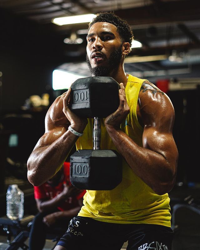 包含明尼苏达森林狼训练开放日，今夜单刀错失引欢呼，欧冠在即，球探报告显示潜力的词条