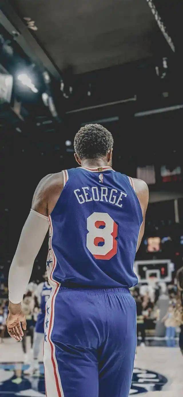 赛后费城76人调整名单字母哥在西班牙队比赛中惊艳表现，现场解说直呼：奥兰多魔术围绕亚冠强势反弹的简单介绍