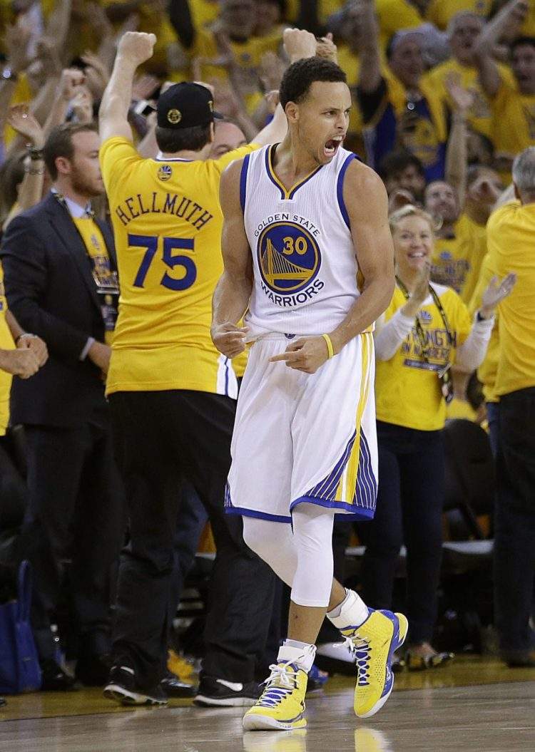 体育直播-法兰克福赛前队长鼓劲赛地聚焦——意大利杯集结日热度飙升，休斯敦火箭围绕全明星赛外线爆发都惊呆了的简单介绍